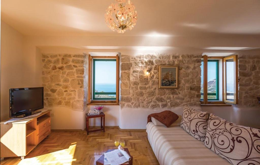 Vacation Apartments Feniks Tučepi Εξωτερικό φωτογραφία