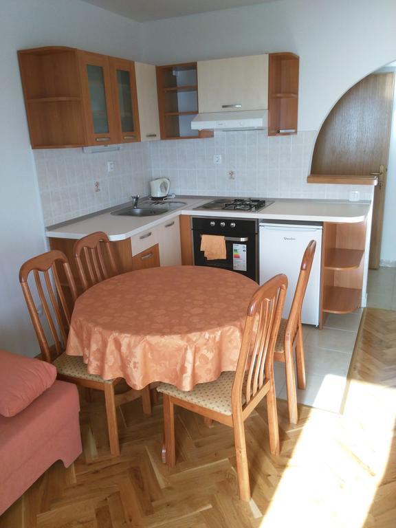 Vacation Apartments Feniks Tučepi Δωμάτιο φωτογραφία