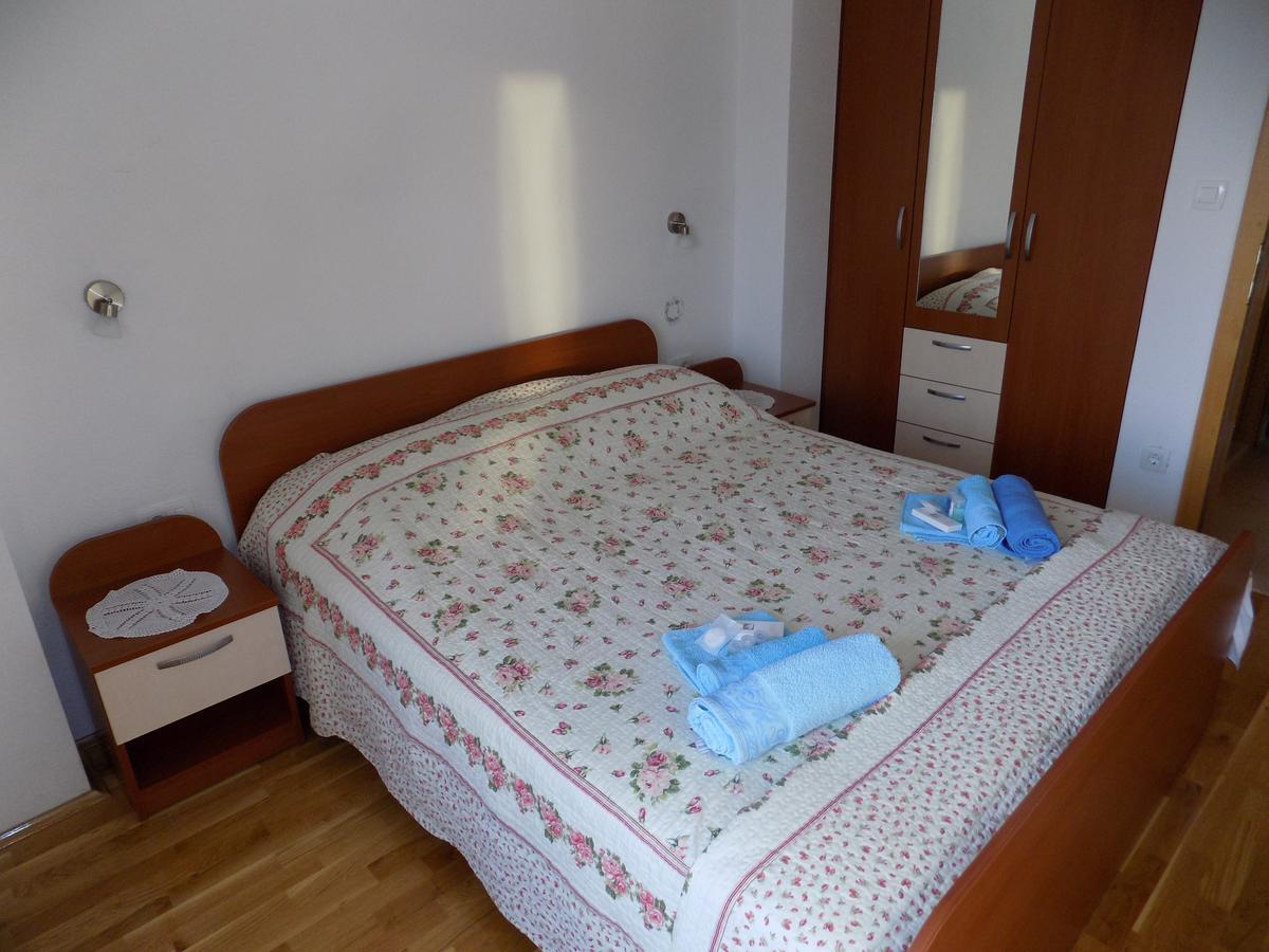 Vacation Apartments Feniks Tučepi Εξωτερικό φωτογραφία
